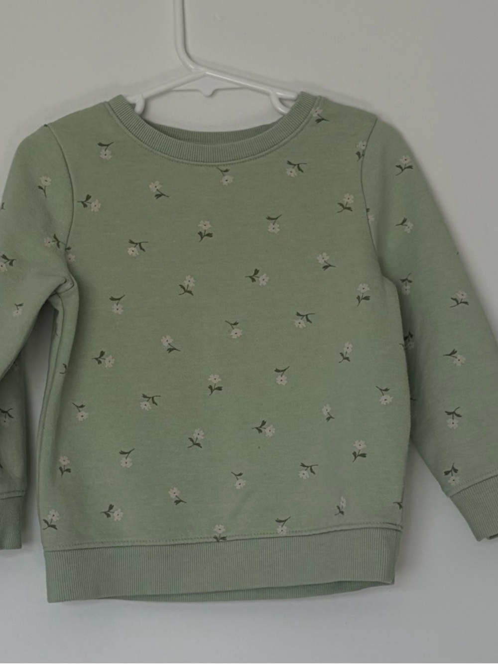 Cat & Jack Sage Green Floral Crewneck Sweatshirt